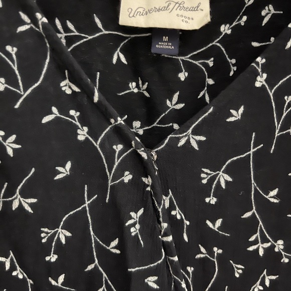 Universal Thread Faux Wrap Top - Picture 2 of 3